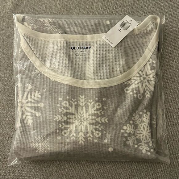 Snowflake Print Waffle Knit Shirt- TALL - Picture 2 of 6